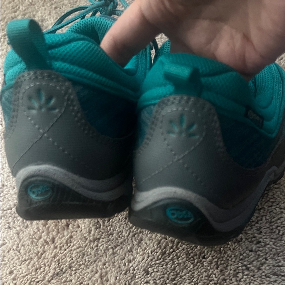 Oboz Women's Teal Athletic Trail Shoes
New without the box - Picture 8 of 8
